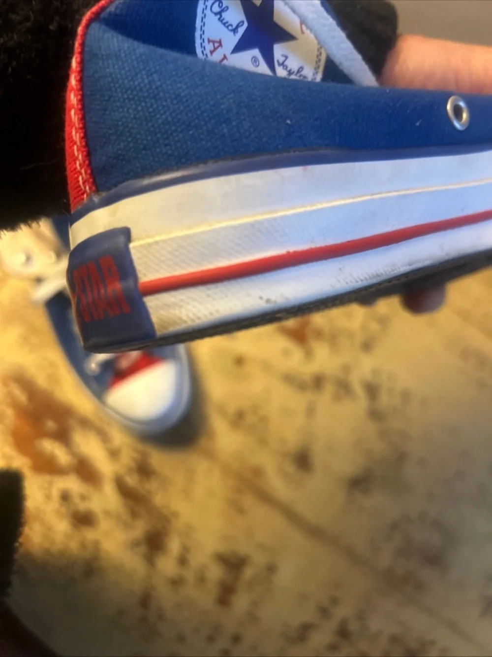 Converse Chuck Taylor All Star Unisex Sneakers in Blue/Red Men’s 6 Women’s 8 - Picture 3 of 14
